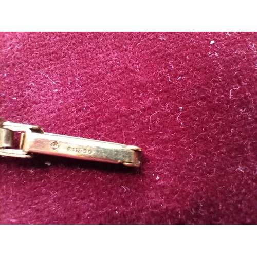 87 - Stamped 9ct gold 1960's ladies watch in original box weighs 17.7g approx. Both clasps hallmarked