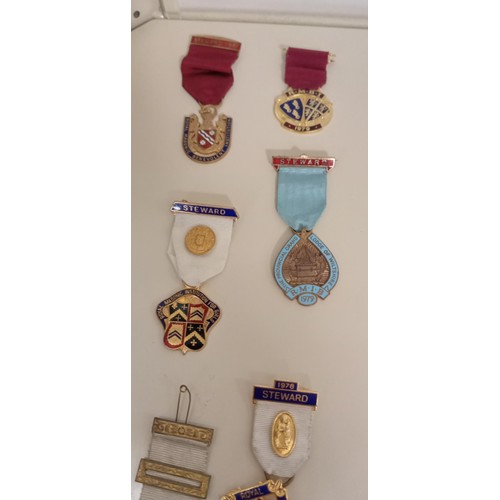 100 - 6 Vintage Masonic medals to include Royal Masonic Institute for girls