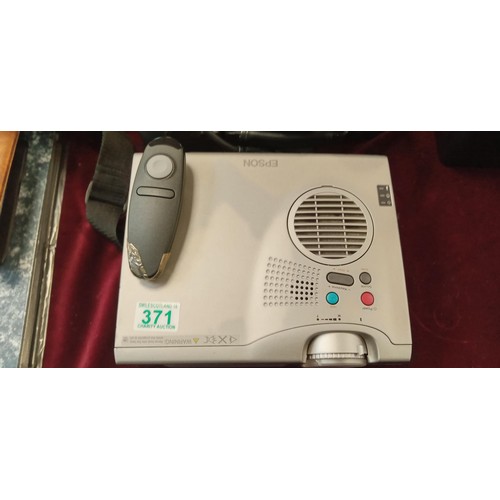 371 - Epson EMP-710 projector