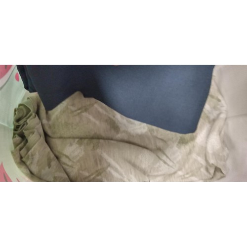 76A - Bag of clothing fabric