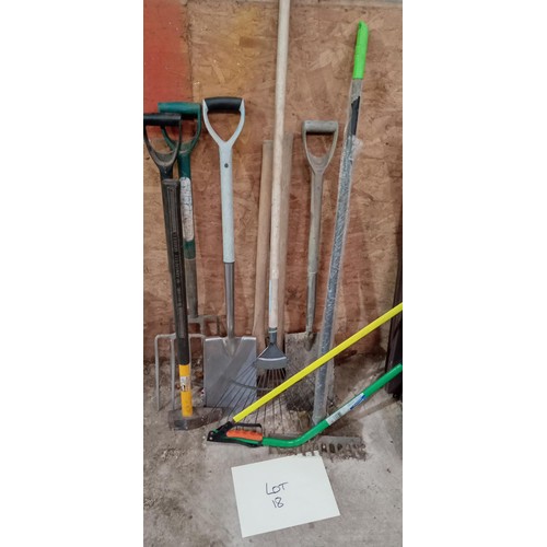 18 - Selection of garden tools, sledge hammer and picks