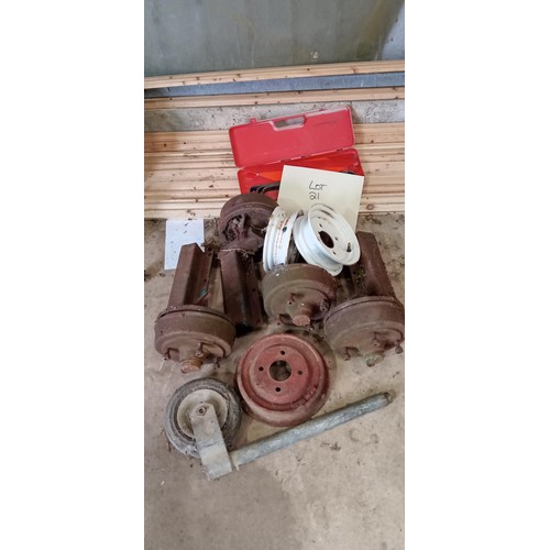 21 - Selection of trailer spares