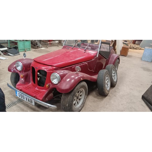 40 - Pilgrim sports 1.6 petrol kit car red, V5 present. Has been stored in a barn. 10% COMMISSION ON THIS... 