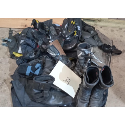 45 - Selection of motorbike boots size 8, 2 x size 5, gloves and more