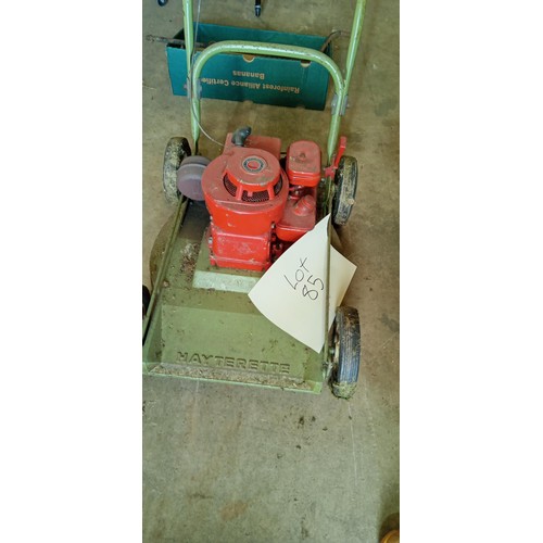 85 - Hayterette Briggs & Stratton petrol lawn mower