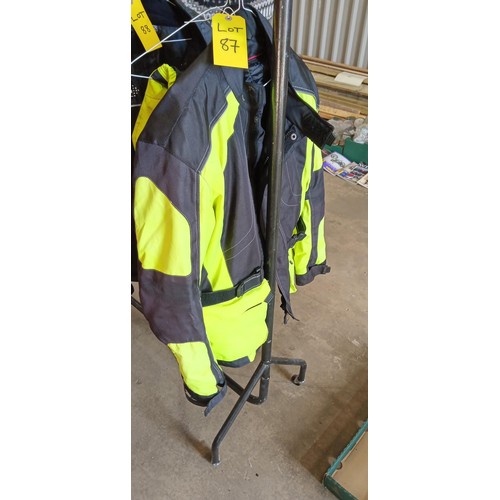 87 - Crane size L reflective motor bike jacket plus trousers