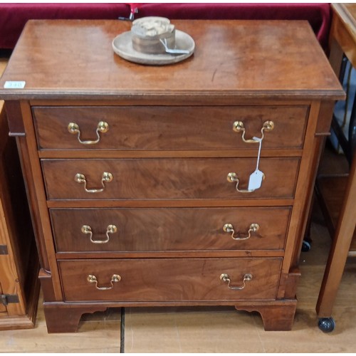 38 - Small Georgian style chest of drawers