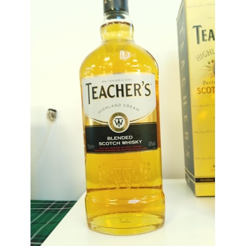 19 - Teachers Highland Cream whisky 70cl 40 Vol & 1L Teachers whisky 40 vol