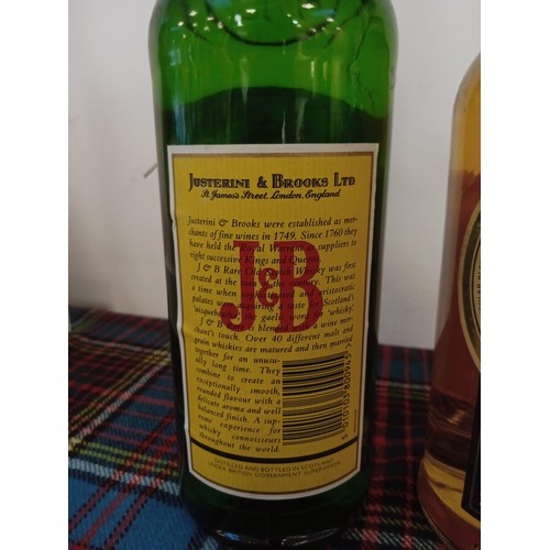 25 - J & B rare old scotch whisky 70cl 40 vol & Long John special reserve whisky 70cl 40 vol