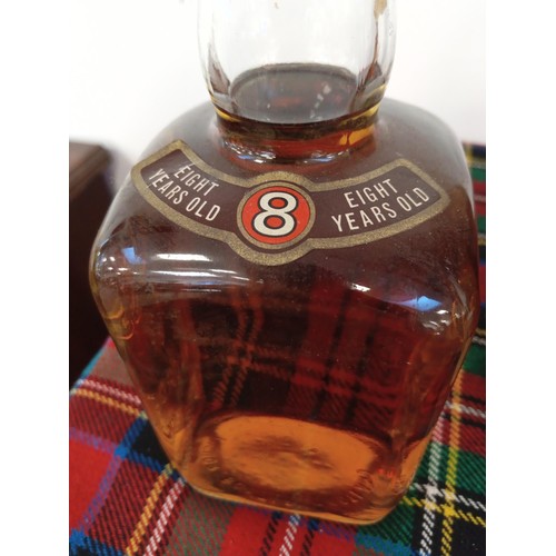 42 - 3 bottles of whisky Meikles reserve scotch whisky 35cl 40 vol, House of Lords whisky with no label 8... 