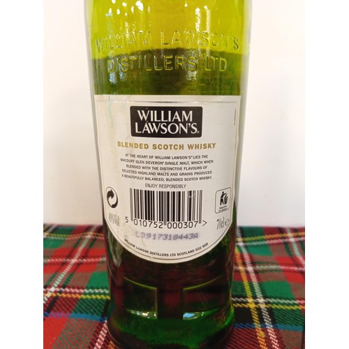 45 - 2 Bottles of whisky William Lawson's blended scotch whisky 40 vol 70cl & William Lawson's finest ble... 