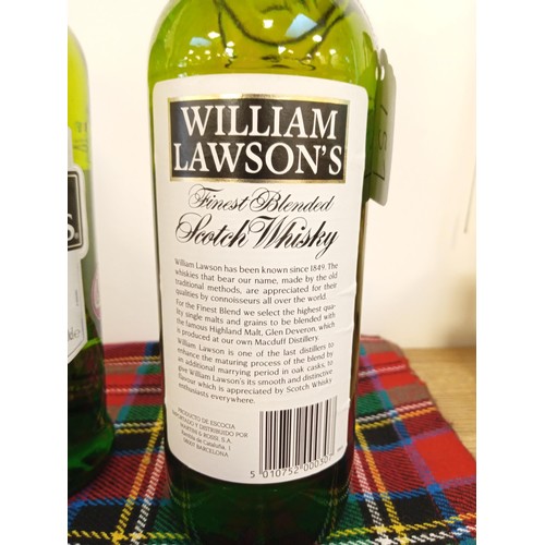 45 - 2 Bottles of whisky William Lawson's blended scotch whisky 40 vol 70cl & William Lawson's finest ble... 