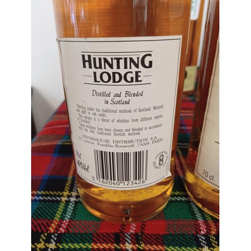 47 - Hunting Lodge scotch whisky 70cl 40 vol & Highland Pride scotch whisky 70cl 40 vol