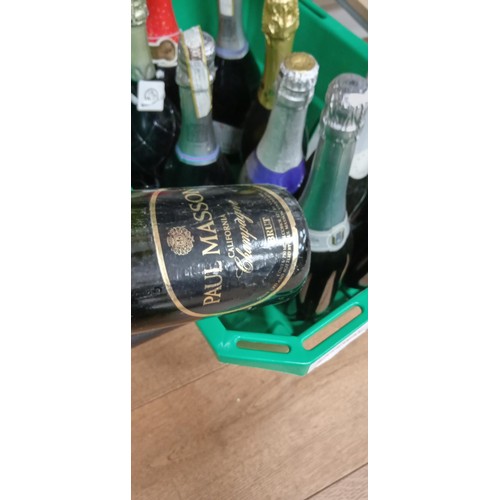 215 - Basket of Champagne and sparkling wines