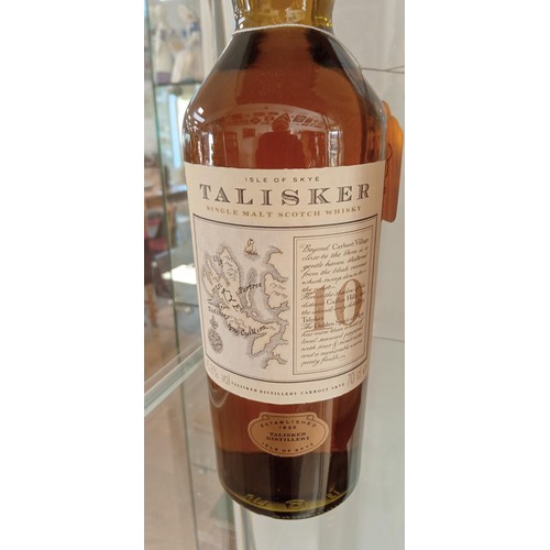 126 - Talisker 10 year old single malt whisky 45.8 vol 70cl in original box