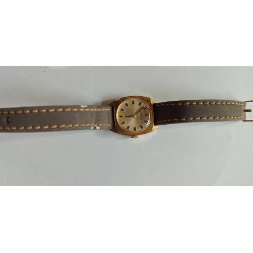 259 - Selection of jewellery & watches