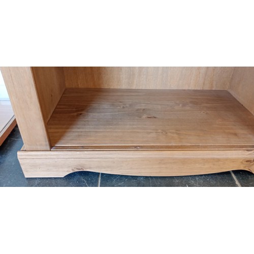 275 - Wooden shelving unit