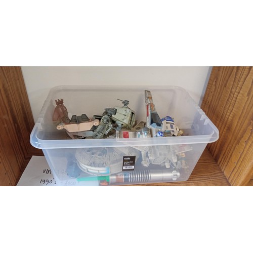 140 - Box of Star Wars figures R2D2, 1990- 2000