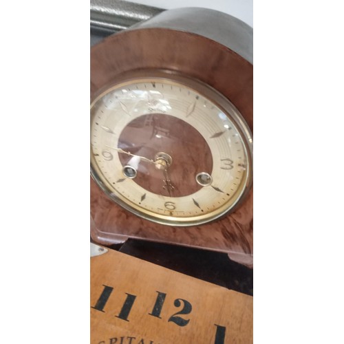 183 - Selection of vintage clocks