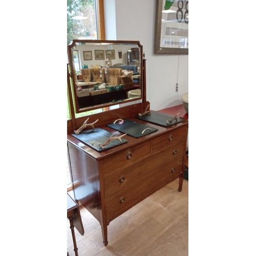 191 - 2 over 2 mirrored dressing table