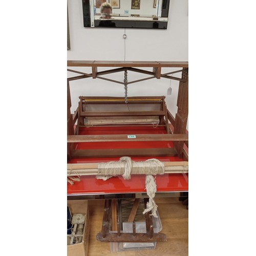 196 - Vintage Harris loom with accessories