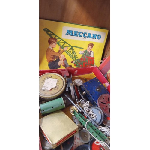 116 - Vintage Meccano set with instructions still in original box