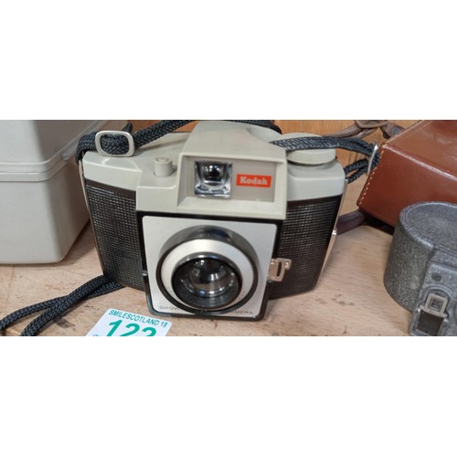 122 - Kodak Brownie camera, Sportster filmer and more