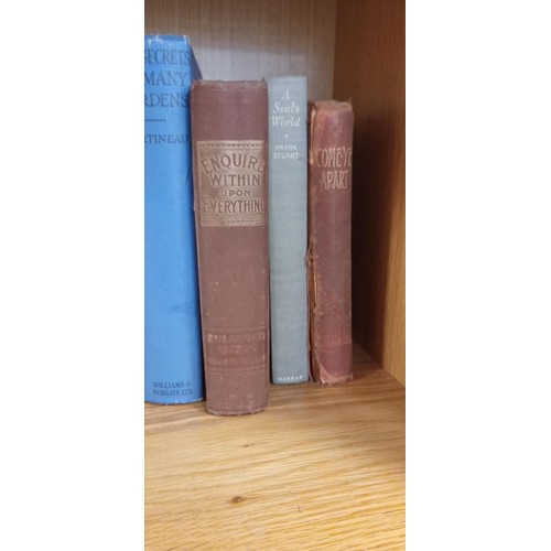 146 - Selection of vintage books