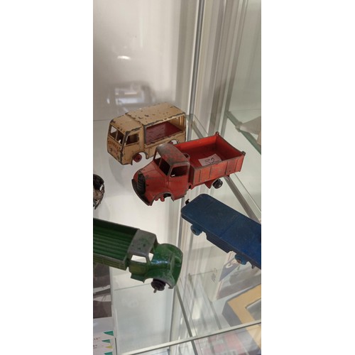 70 - Selection of vintage Dinky toys