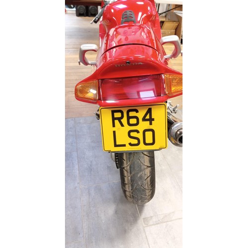 119 - 1997 Honda VFR 750 motorbike.  MOT’D July 2025. 32000 miles. This motorcycle has had 3 previous owne... 