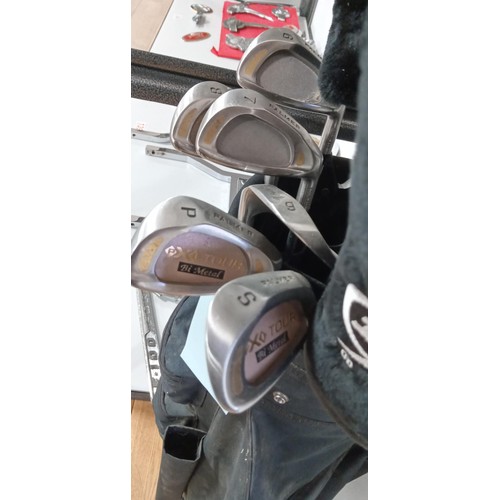 146 - Set of golf clubs Palmer and standard in golf bag