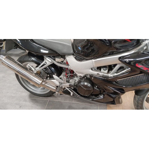 156 - Honda Firestorm VTR 1000F motorcycle black registered 2000. This motorbike has been in a private col... 