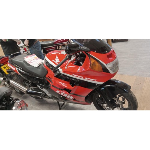 157 - Honda CBR1000F motorbike registered 1993. This motorcycle has 48000 miles approx.  Only 10% premium ... 