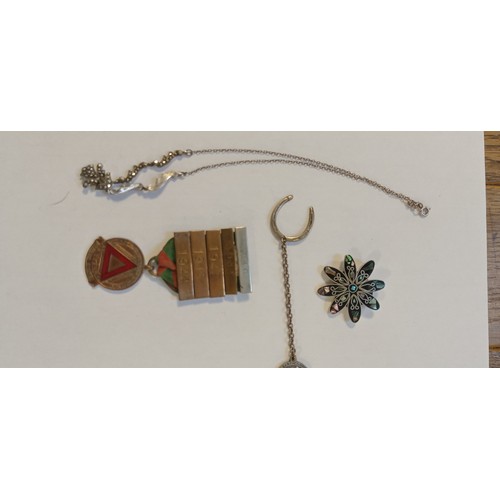 37 - Selection of jewellery and more to include star shaped brooch, vintage necklace & driving award 1940... 