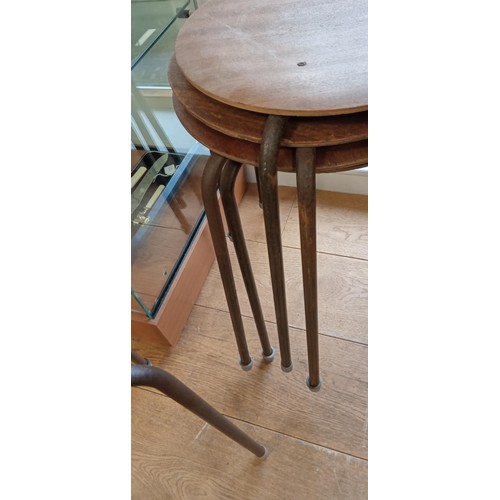 58 - 6 Vintage tripod stools