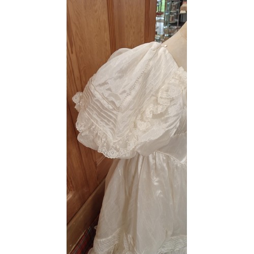 84 - Ivory wedding dress size 12 made by Ellis