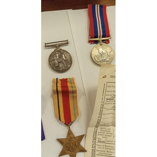 107 - WWI & WWII medals from the same family Gordon Highlanders who rose up through the ranks. S-22205