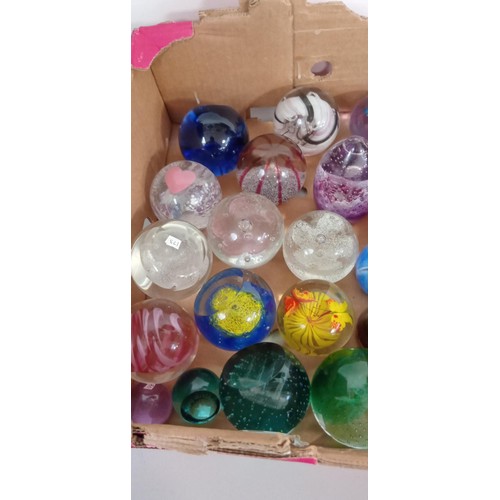 163 - Selection of collectable paperweights to include Caithness and more