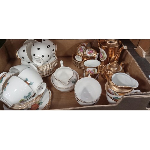 221 - Box of cups and saucers to include Royal Vale