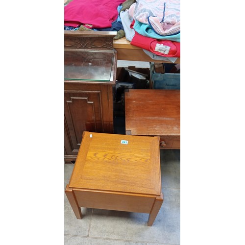 341 - 3 pieces vintage furniture