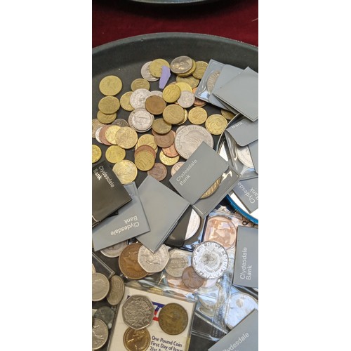 357 - Tray of collectable coins