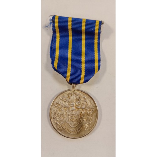 27 - Coronation jewel medal 52-77 plus Worshipful Company of Turners medal