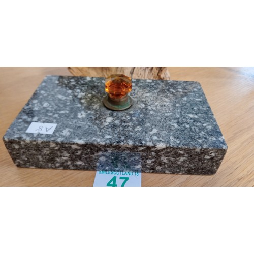 47 - Vintage granite desk blotter plus semi precious stones in a glass display