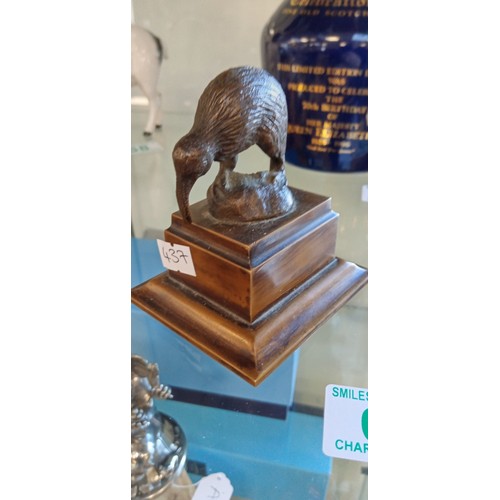 61 - Small bronze kiwi bird