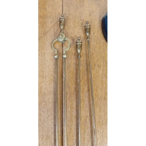 83 - Vintage brass companion set