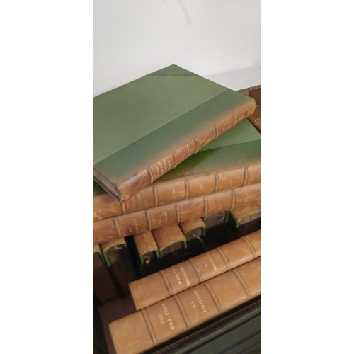 192 - Selection of books  to include 8 volumes The Modern Carpenter, Joiner and Cabinet Maker by G Lister ... 