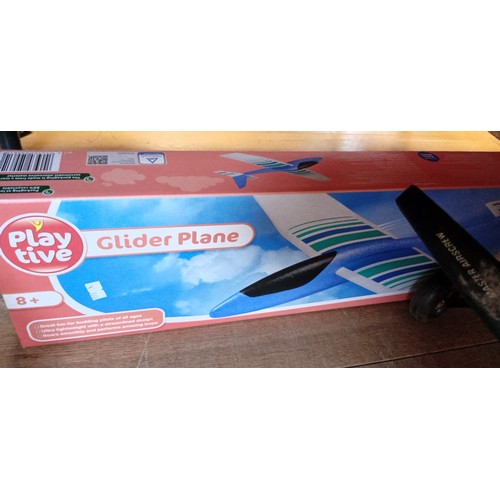 389 - Boxed glider plane plus the custom cruiser single edging model plane