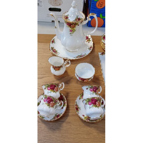 403 - Royal Albert Old Country Roses coffee set and tea cups