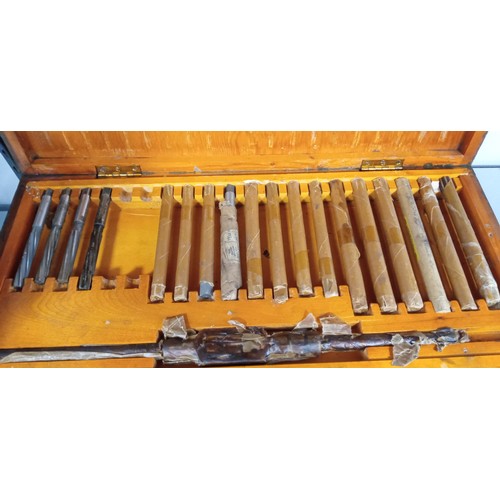 117 - Vintage in original case solid hand reamers with spiral flutes