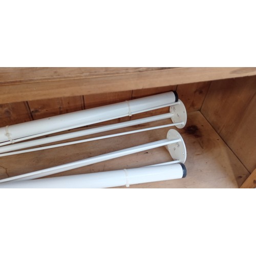 148 - Set of brand-new Ikea table legs with 2 locking wheels